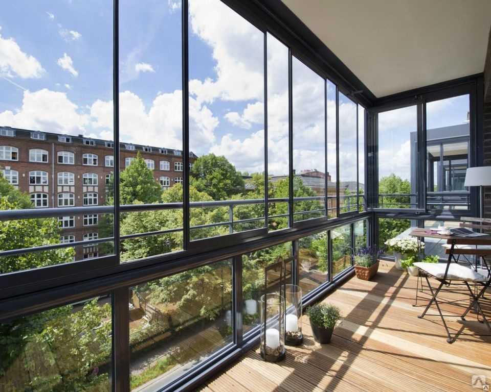 Особенности выбора лоджии или балкона с панорамным остеклением, какое лучше использовать