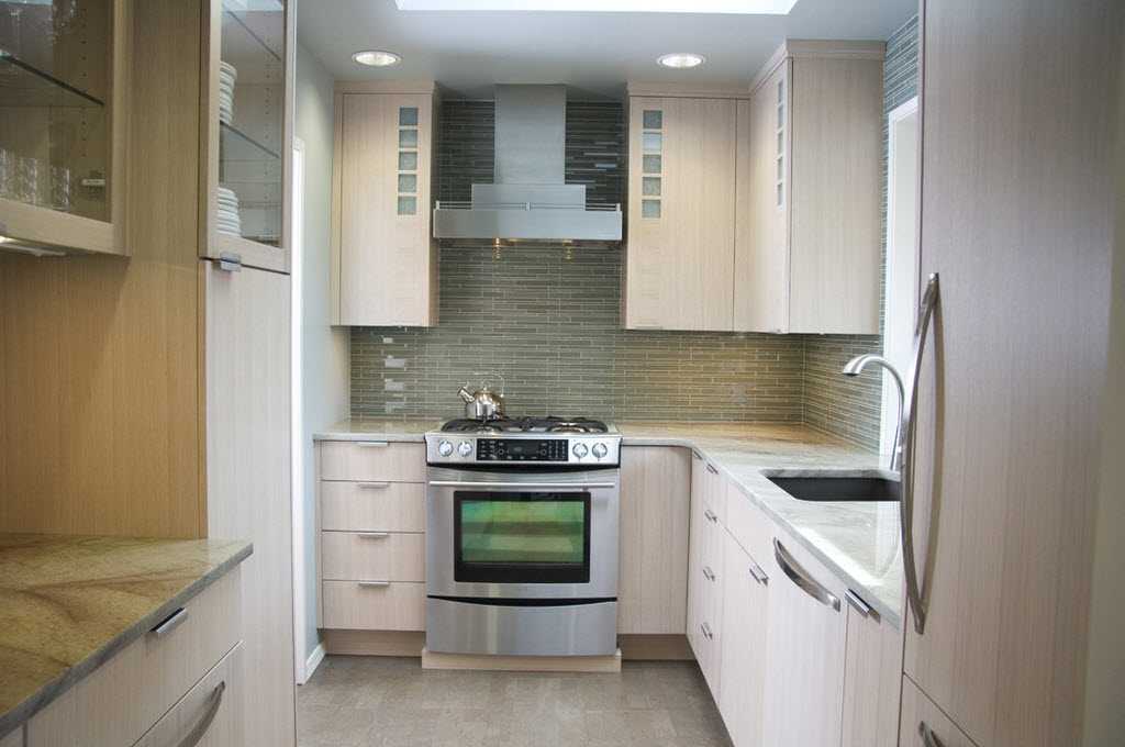 Кухня 11 кв. м. - комфортные варианты размещения и оформления просторной кухни (85 фото)