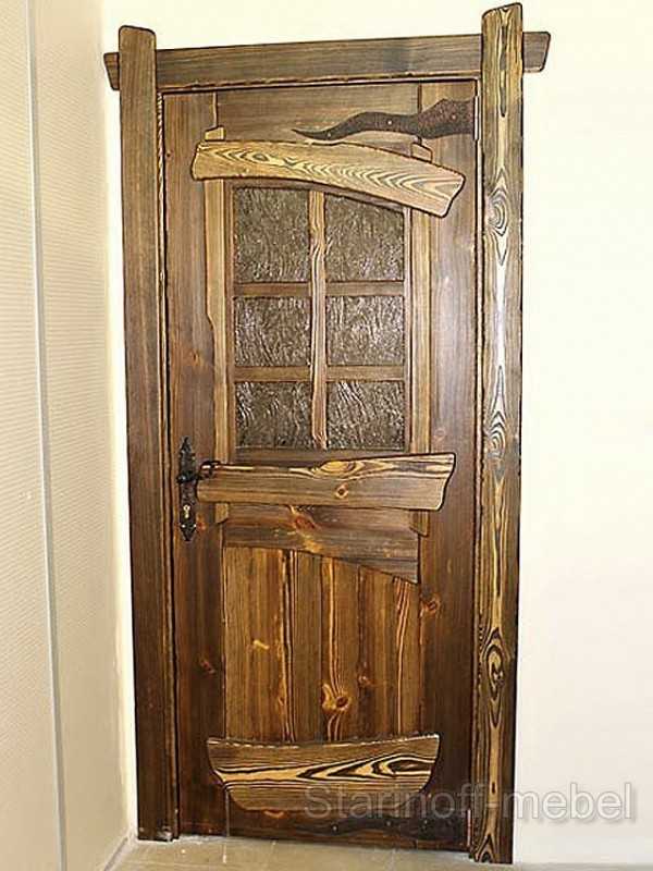 Подготовка и основные способы имитации деревянных дверей под старину