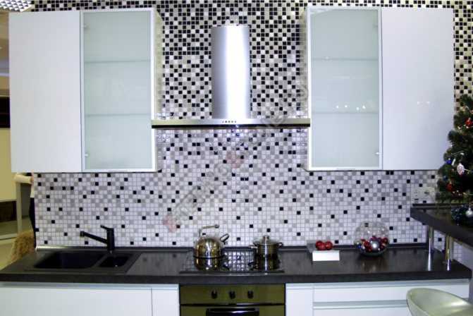Мозаика для кухни на фартук: 175+ (фото) разновидных интерьеров