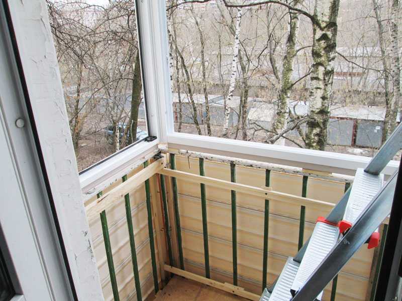 Как происходит остекление балкона пластиковыми окнами