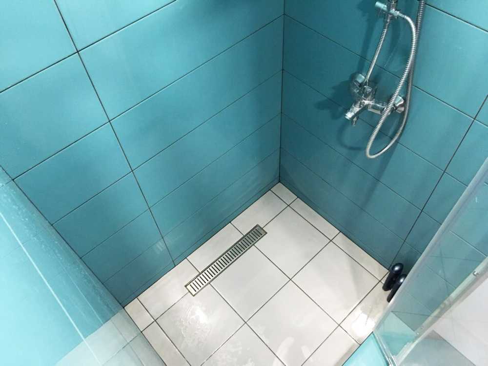 Душевая в ванной без кабины (86 фото): варианты дизайна ванной комнаты с душем без поддона и кабинок из плитки, проекты