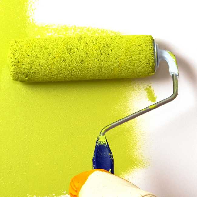 Какой краской красить стены в квартире: выбор + дизайн покраски