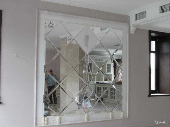 Зеркальное панно на стену: обычное зеркало, плитка с фацетом, идеи, фото