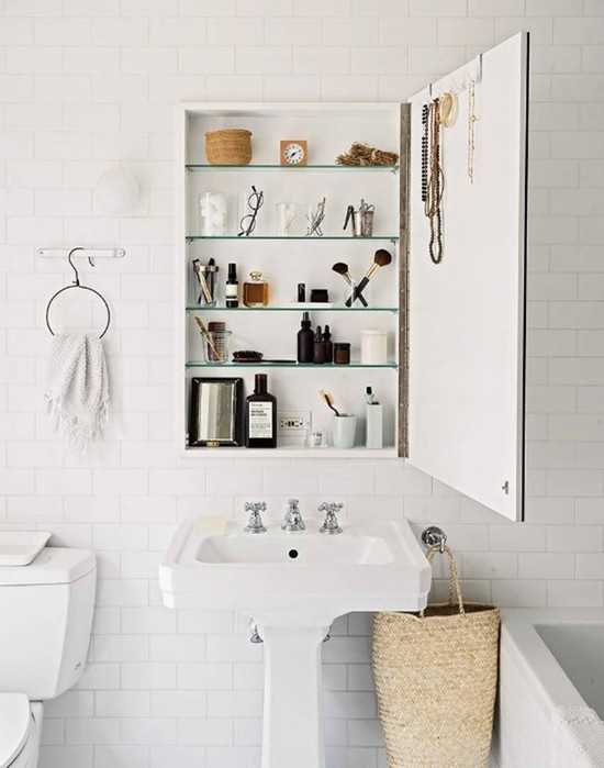 Полка для полотенец в ванную комнату (38 фото): деревянная полочка с крючками, черные модели размером 50 см, полотенцедержатель своими руками