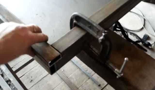 Изготовление металлических дверей (52 фото): как сделать входную группу своими руками, как изготовить железную модель