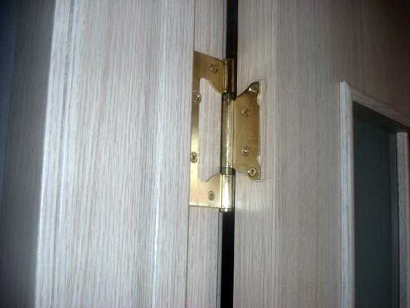 Дверные петли для тяжелых деревянных дверей: усиленные накладные петли из черного металла