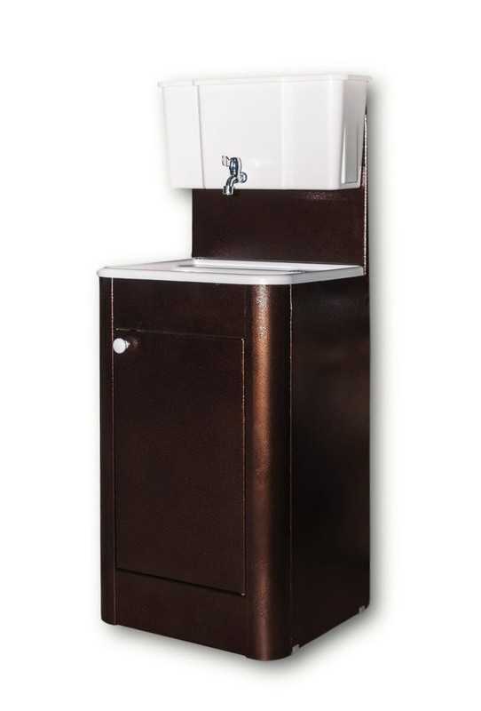 Умывальник «Мойдодыр» может использоваться как на даче, так и в ванной комнате в соответствующем стиле.  Как устроена подобная раковина с водонагревателем Каковы особенности рукомойника «Фея»