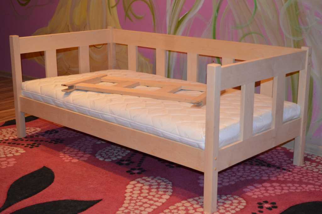 Детские кровати от 3 лет (62 фото): односпальные кроватки для детей от трех лет, складные модели для двойни из италии