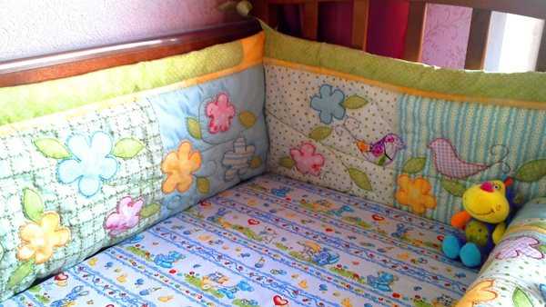 Какой вид бортика для кровати лучше выбрать для защиты от падений ребенка