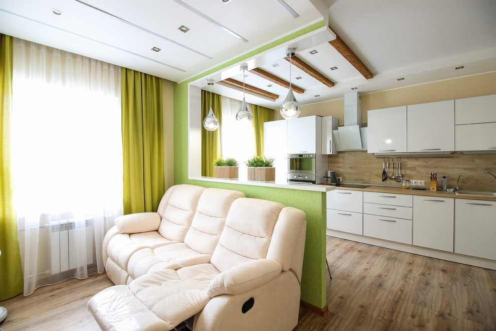 Дизайн кухни-гостиной 17 кв. м (70 фото): варианты оформления интерьера кухонь-студий с диваном, планировка и зонирование совмещенных кухонь-гостиных