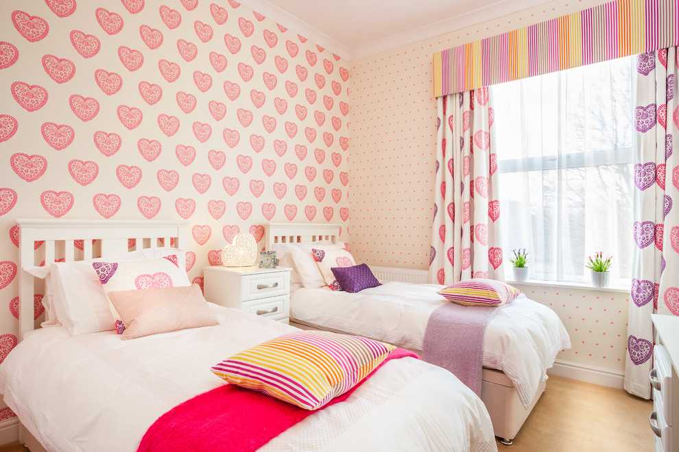 Обои в комнату для девочек-подростков (70 фото): красивые полотна в спальни для девушек 14 и 16 лет, варианты для детской комнаты 12-летней девочки