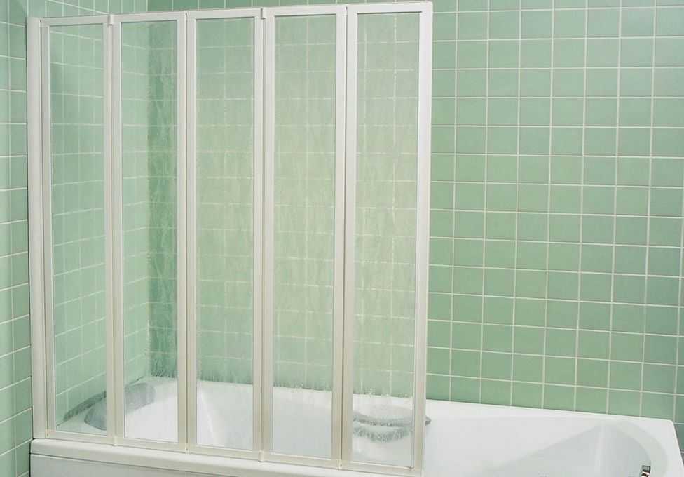 Шторка для ванной (100 фото): популярные виды, лучшие идеи в интерьере