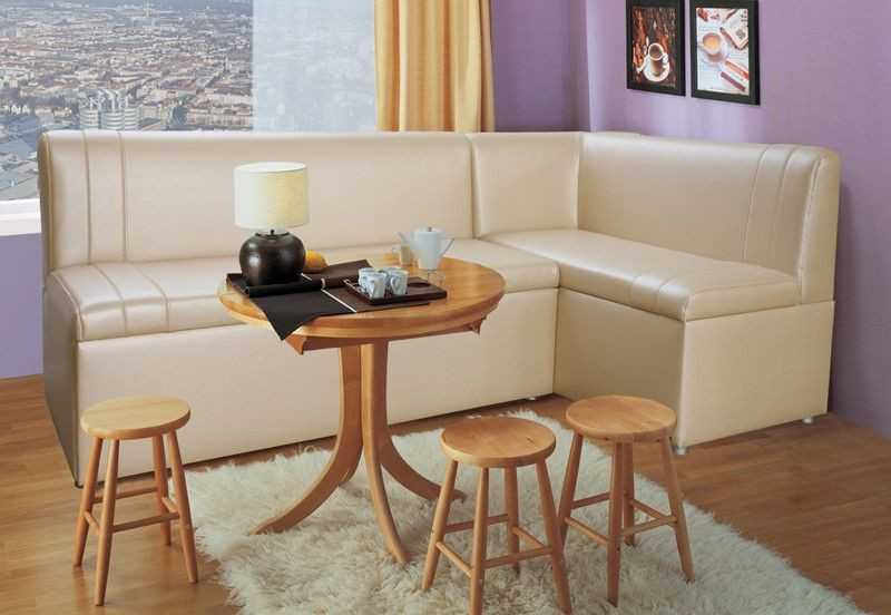 Кожаный диван на кухню (45 фото): белый или красный мягкие диванчики для небольшой кухни