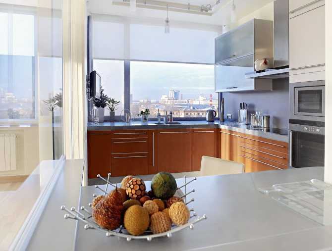 Как правильно обустроить кухню на балконе? 20 идей