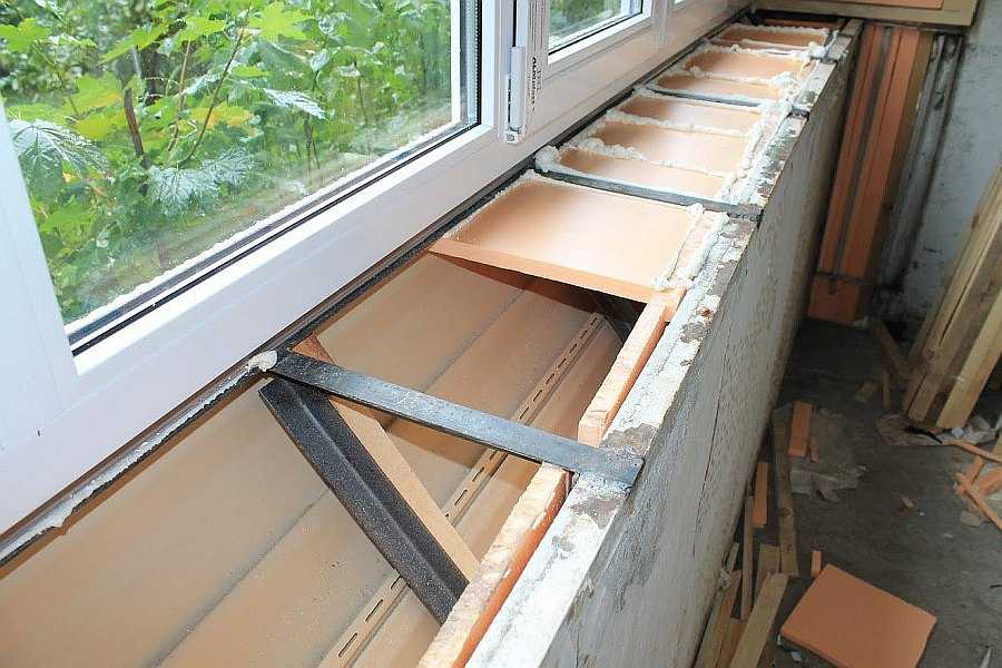 Как правильно остеклить балкон своими руками и возможно ли это?