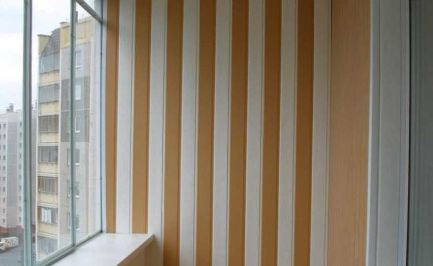 Отделка балкона ламинатом (68 фото): как обшить стены лоджии? обшивка потолка. укладка ламината на пол. отзывы