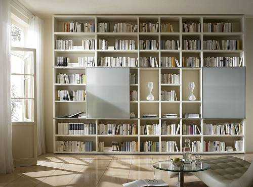 Стеллажи для книг (74 фото): металлические книжные стеллажи для домашней библиотеки и деревянные в интерьере, закрытые и с открытыми полками