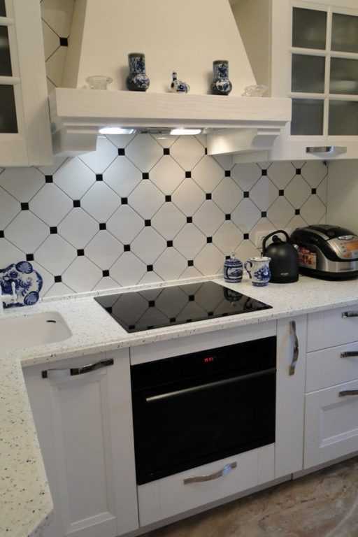 Фартуки для кухни из мдф (65 фото): стеновые кухонные панели с рисунком и фотопечатью, варианты отделки под плитку и дерево