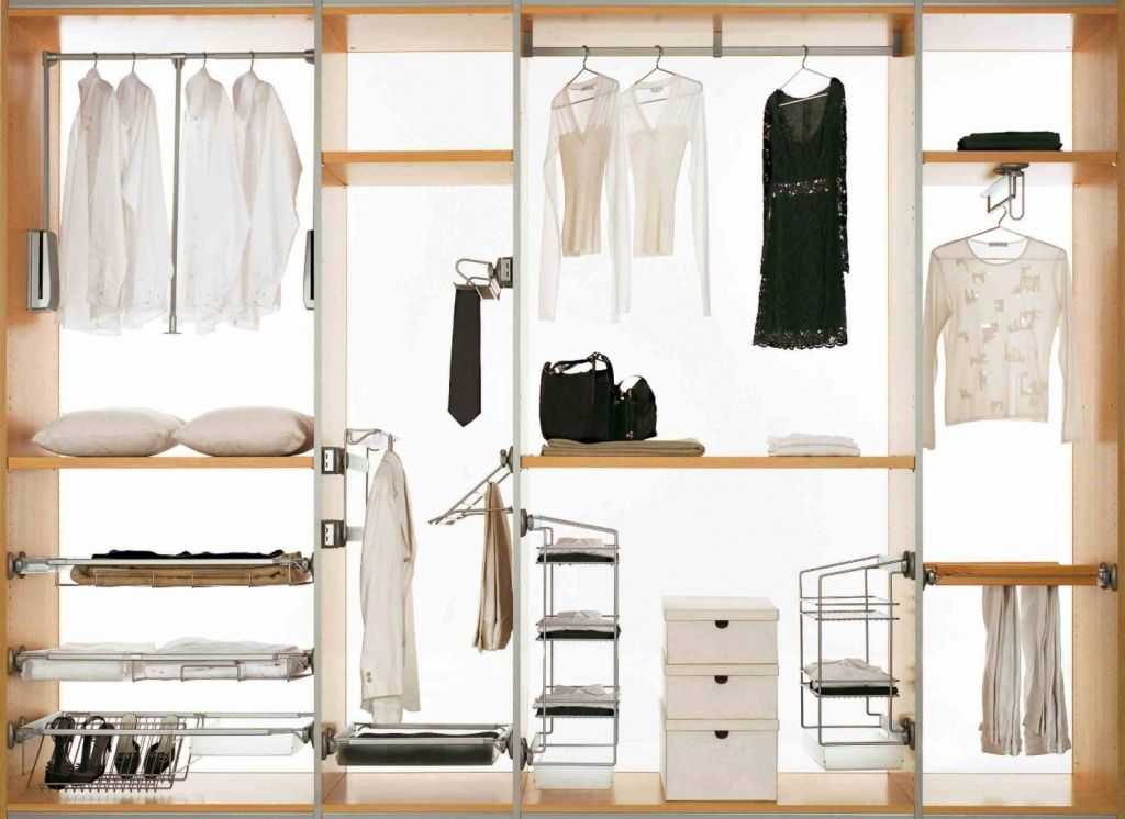 Шкаф или гардеробная – как определиться