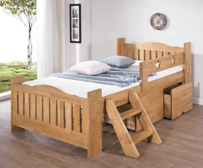 Детская кровать из дерева: деревянные модели для новорожденных и из лдсп, из массива сосны и другого натурального дерева