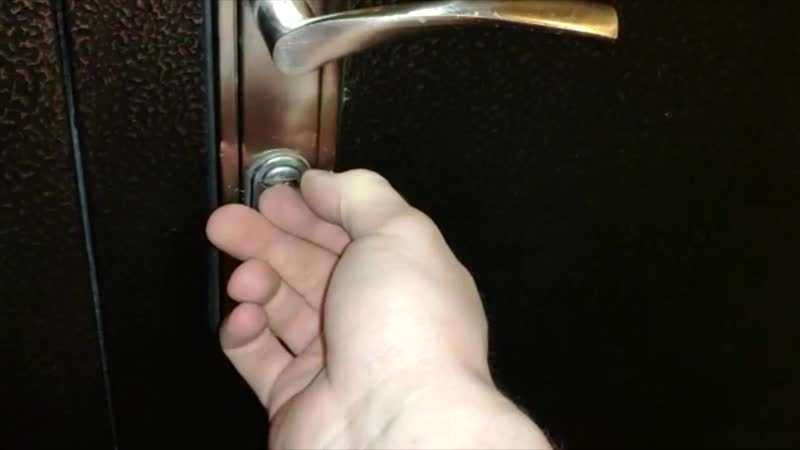Что делать, если в замке двери сломался ключ, как вытащить и открыть своими руками