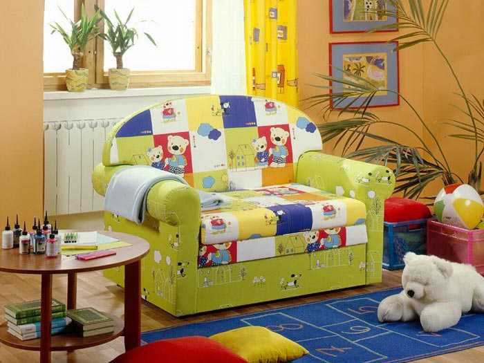 Детские кровати-диваны для мальчиков (48 фото): маленькие диванчики в комнату, "малыш", этюд" и "малютка" и другие малогабаритные варианты от 2-3 лет