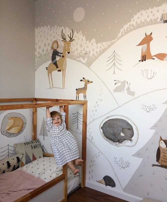 Варианты дизайна рисунков на стену для детской комнаты