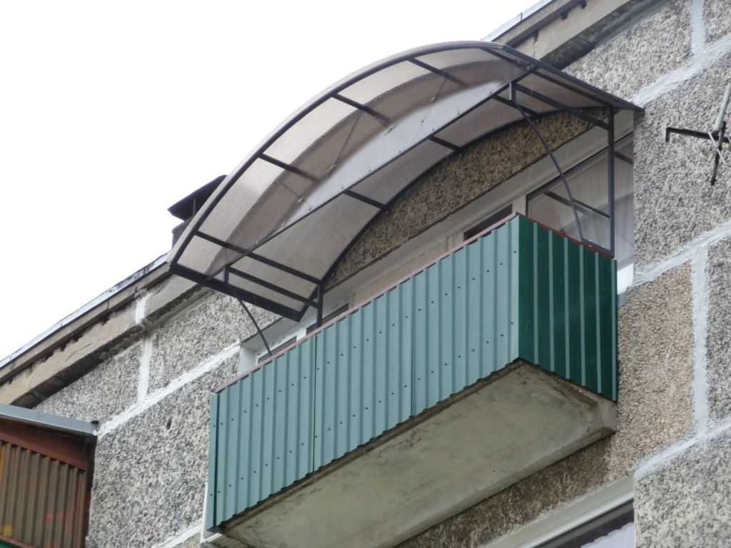 Как остеклить балкон поликарбонатом: выбираем материал