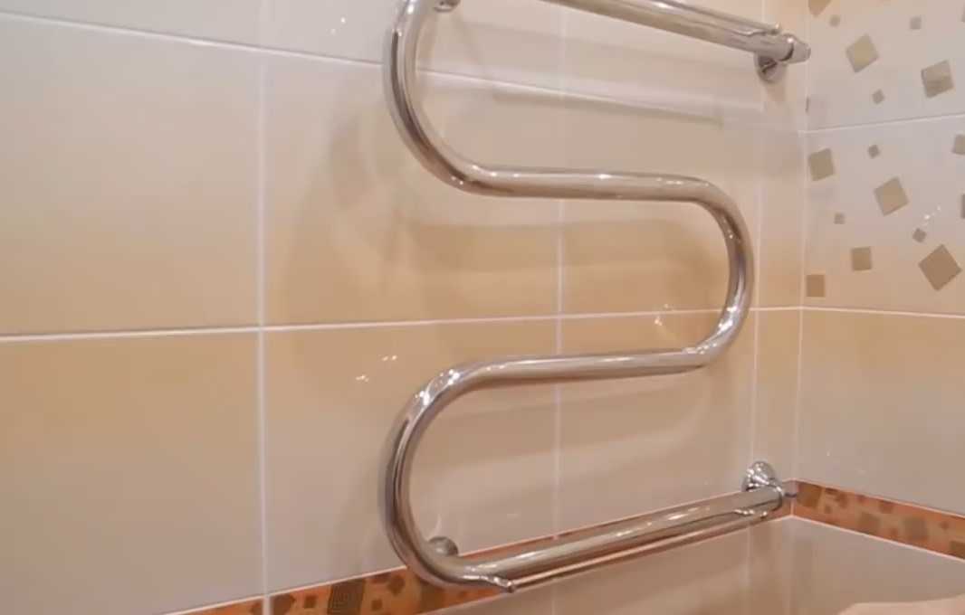 Пошаговая установка полотенцесушителя в ванной своими руками