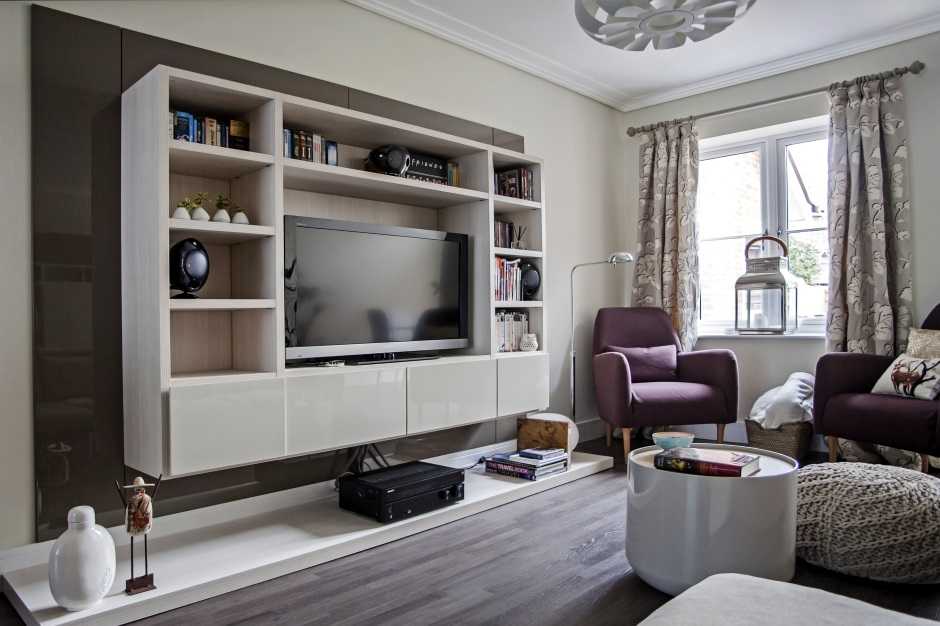 Навесные шкафы в гостиную (45 фото): особенности подвесной мебели в зал, современный дизайн и внутреннее наполнение шкафа