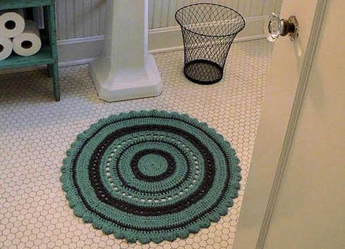 Самодельные и покупные коврики в ванную комнату: креативные идеи создания