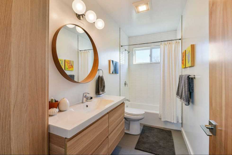 Совмещенный санузел в «хрущевке» (75 фото): дизайн маленькой ванны, совмещенной с туалетом. каких размеров бывают комнаты? идеи оформления интерьера санузла со стиральной машиной
