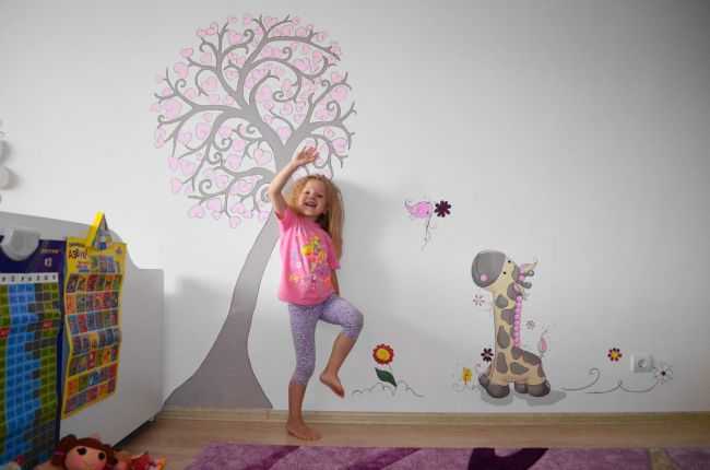 Роспись стен в детской: достоинства и недостатки, как самостоятельно нанести рисунок