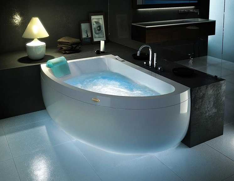 Угловая акриловая ванна — самые популярные решения и лучшие идеи размещения (120 фото и видео)