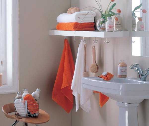 Стеклянные полки для ванной комнаты: советы по выбору и особенности размещения
