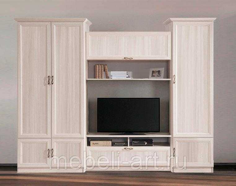 Стенки в гостиную в стиле «классика» (43 фото): мебельные классические модели в комнату с вместительным шкафом