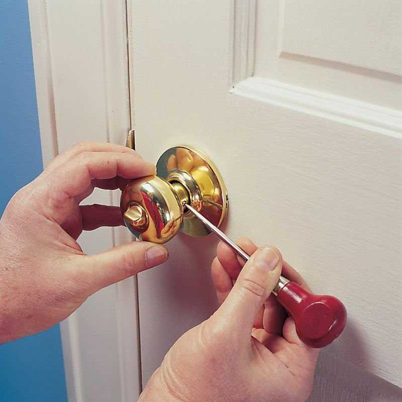 Ремонт дверной ручки железной двери: замена ручки входной металлической конструкции. как починить, если она сломалась?