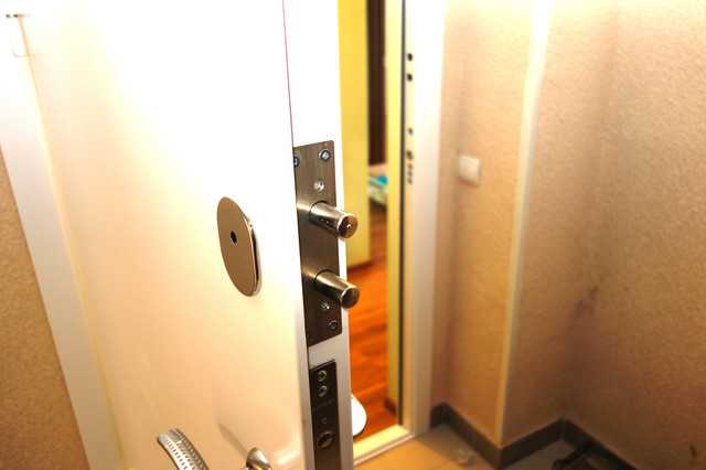 Бронированные входные двери — классы защиты, устройство и виды.